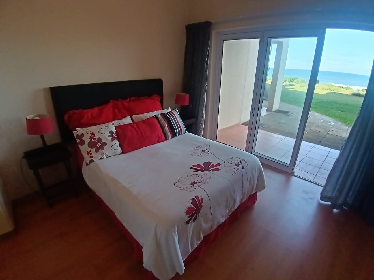 3 Bedroom, 2 Bathroom, open plan, ground floor, Margate view For Sale