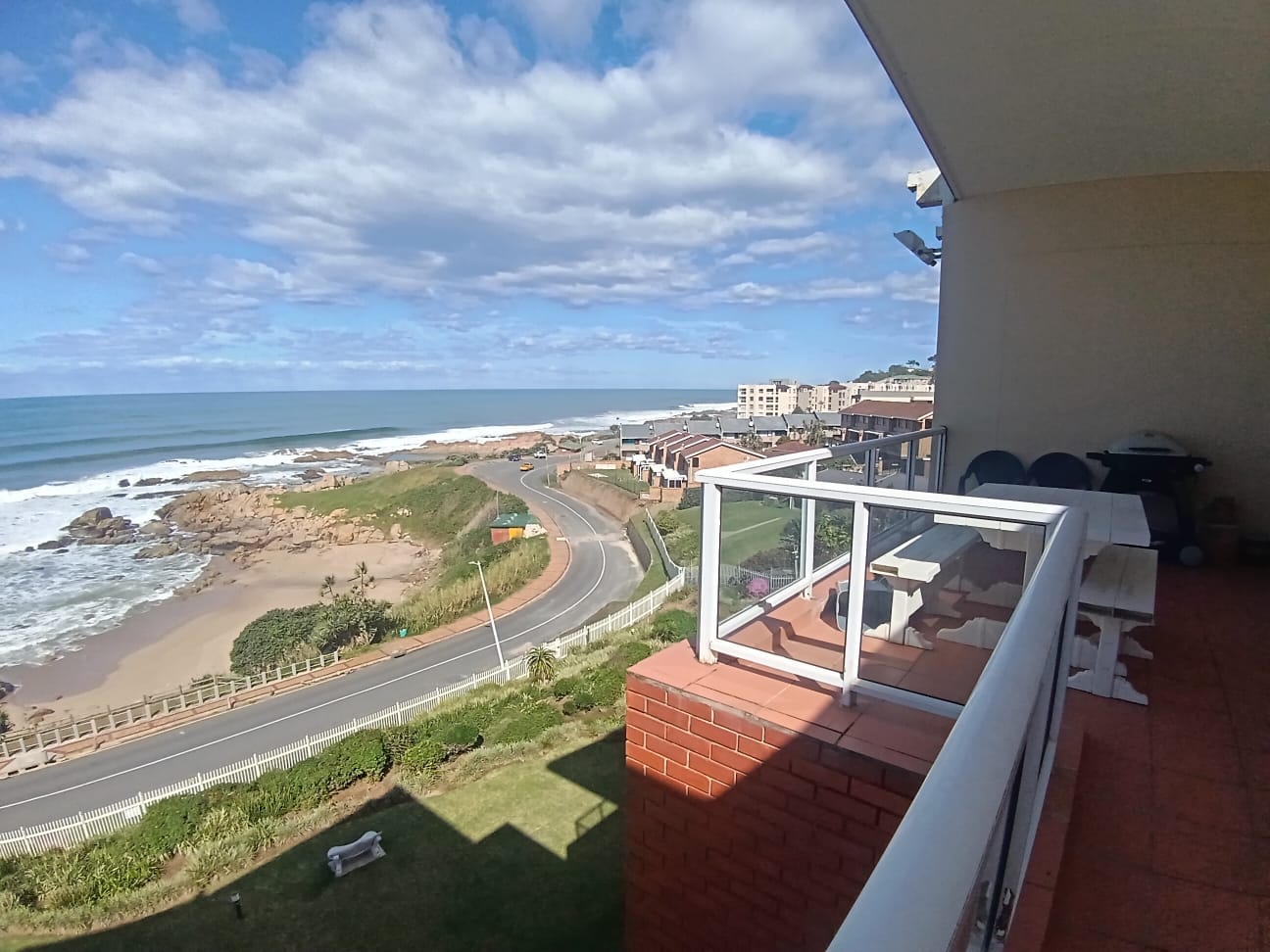 3 Bedroom, 2 Bathroom, open plan, Margate Sea View For Sale