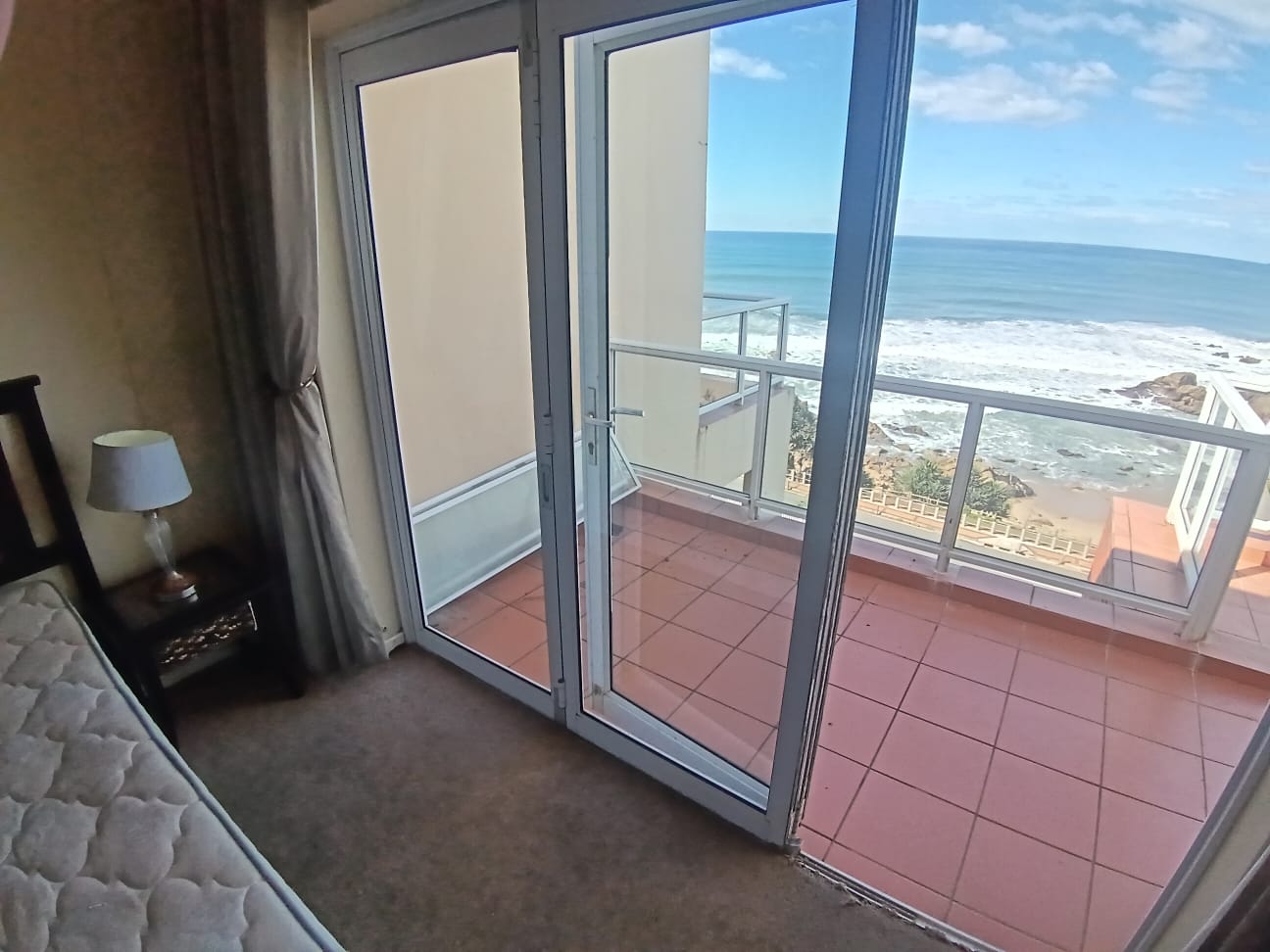 3 Bedroom, 2 Bathroom, open plan, Margate Sea View For Sale