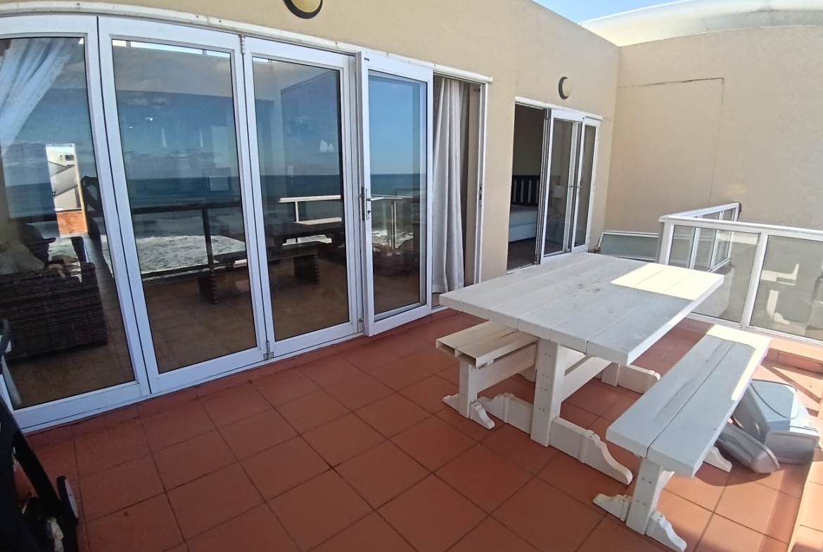 3 Bedroom, 2 Bathroom, open plan, Margate Sea View For Sale