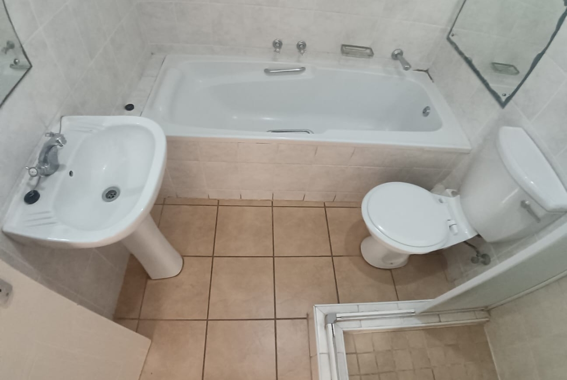 3 Bedroom, 2 Bathroom, open plan, Margate Sea View For Sale