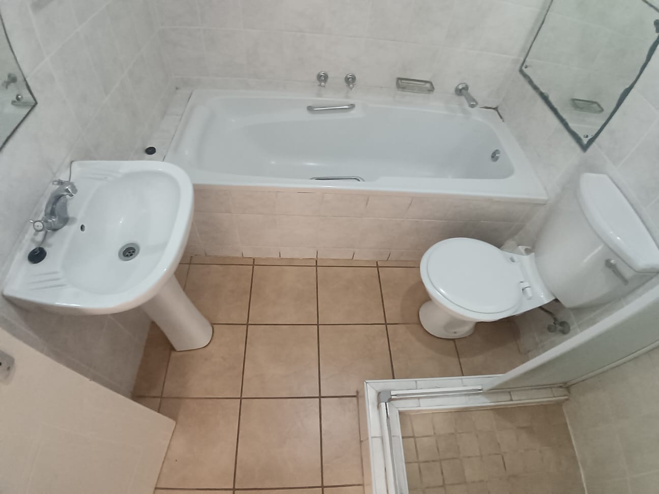 3 Bedroom, 2 Bathroom, open plan, Margate Sea View For Sale