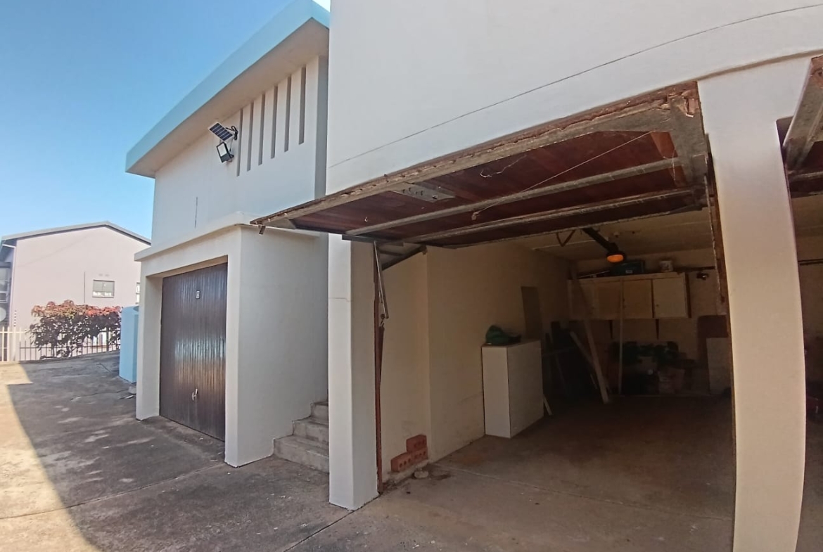 3 Bedroom, 2 Bathroom, Manaba Sea View For Sale