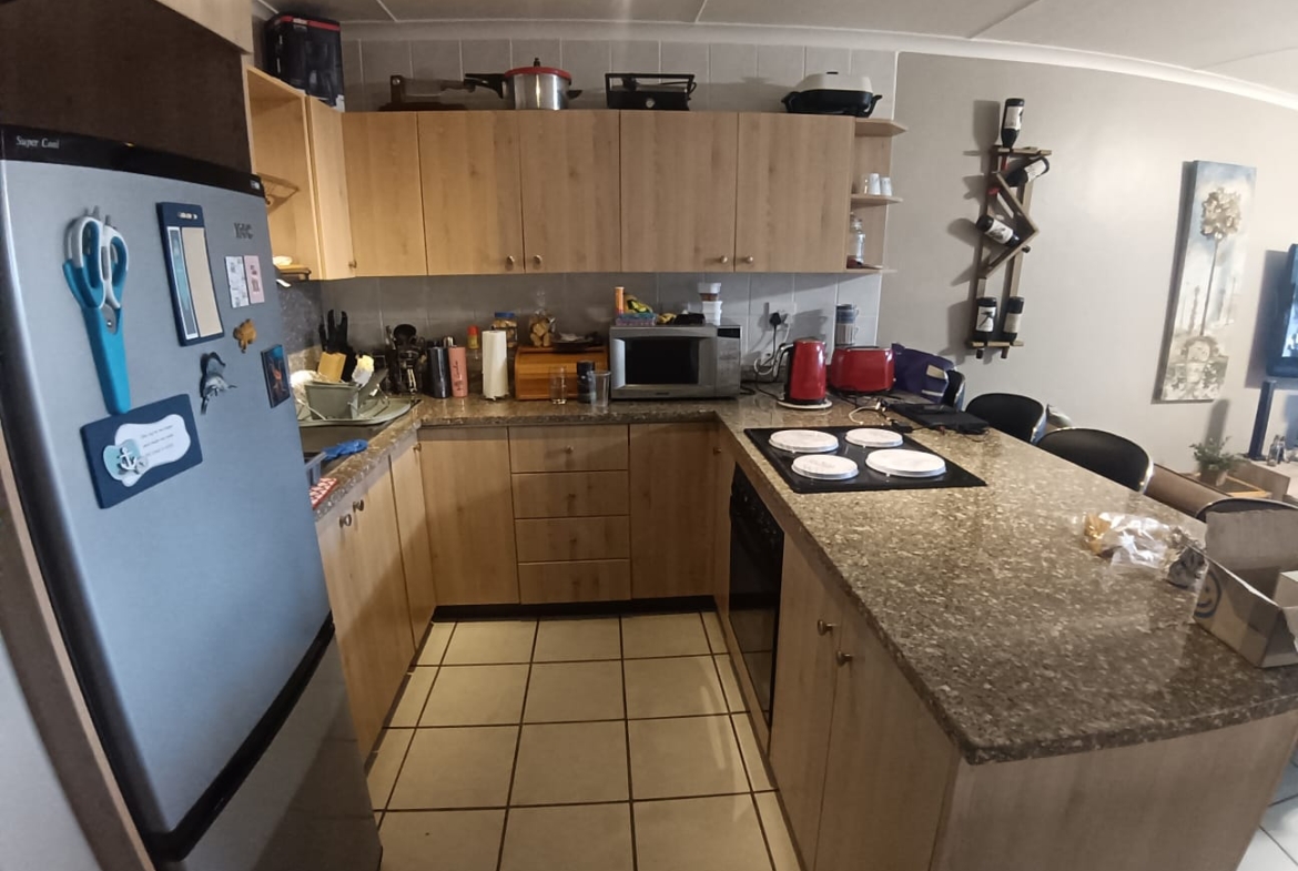 2 Bedroom, 1 Bathroom, Uvongo Sea view For Sale