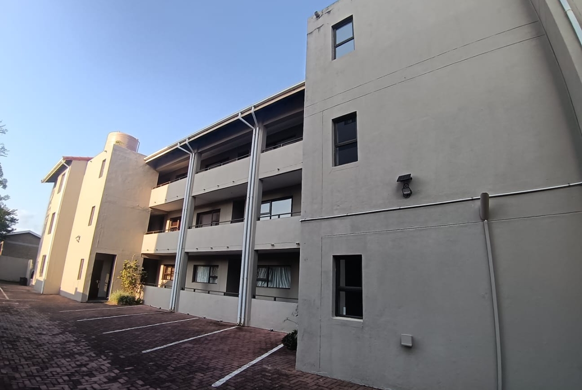 3 Bedroom, 2 Bathroom, Open plan, Uvongo sea view for Sale