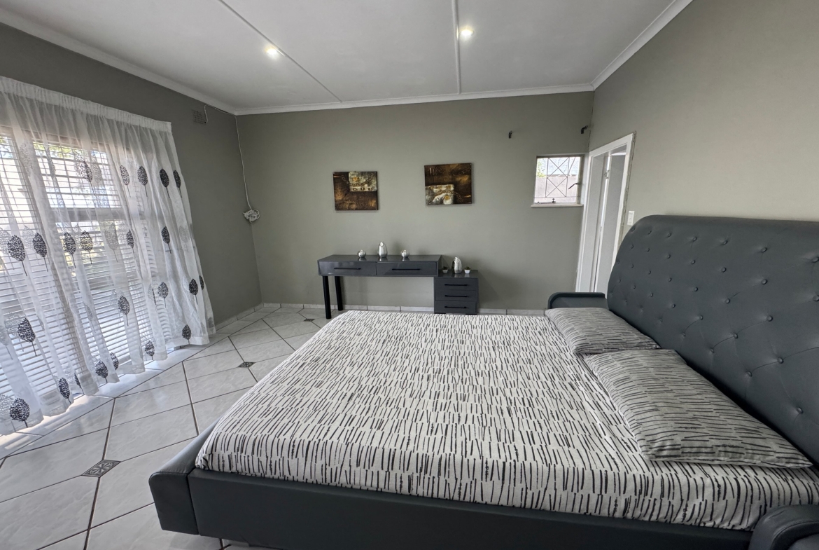 Grand-Scale Coastal Living with Panoramic Ocean Views – Luxury Home & Holiday Investment in Margate