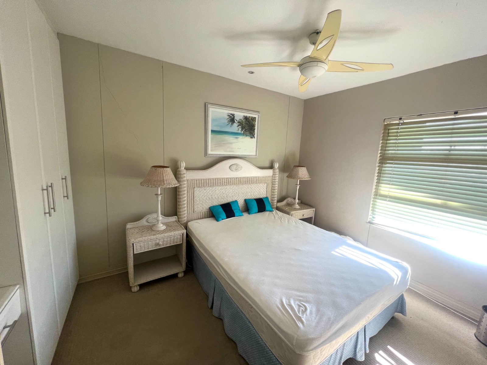 1e188d5e-387f-401c-ba77-873acd009b39 Spacious, Bright and Open 4 Bedroom Apartment For Sale