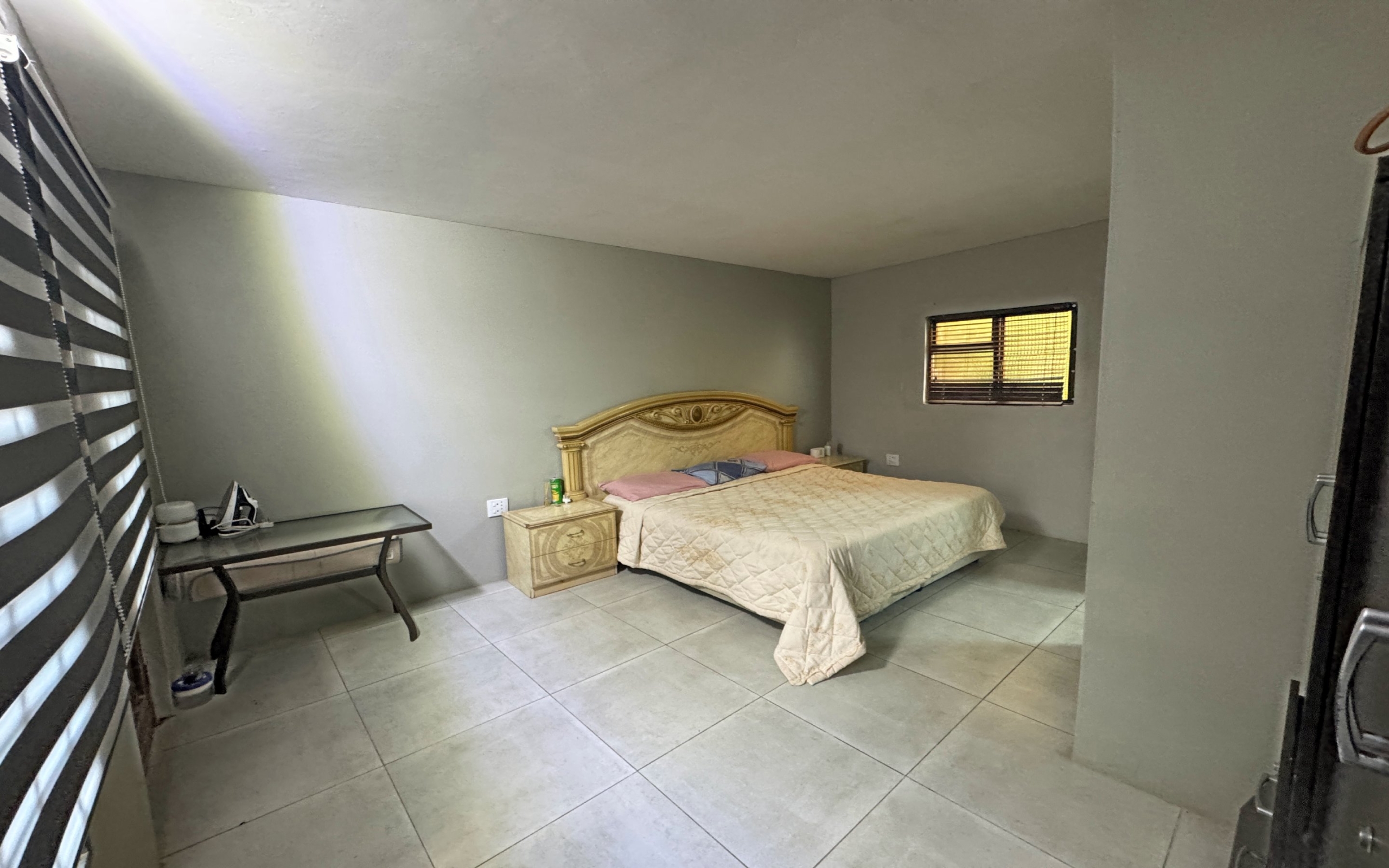 21_4th-bed-with_toilet Grand-Scale Coastal Living with Panoramic Ocean Views – Luxury Home & Holiday Investment in Margate