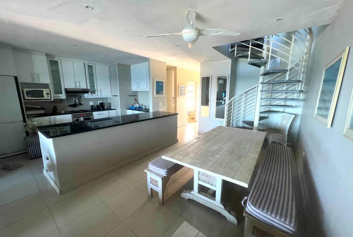 Spacious, Bright and Open 4 Bedroom Apartment For Sale