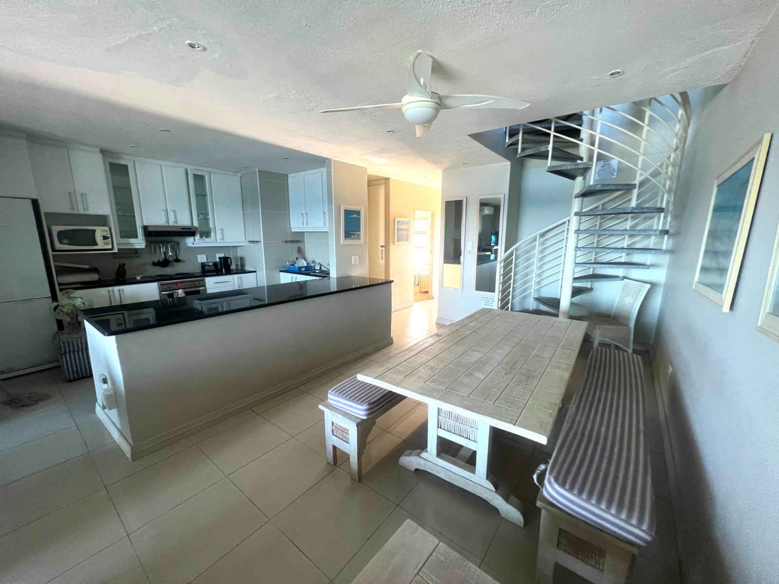 261a6011-59f0-4ec1-8395-6ccf0a149a0d Spacious, Bright and Open 4 Bedroom Apartment For Sale