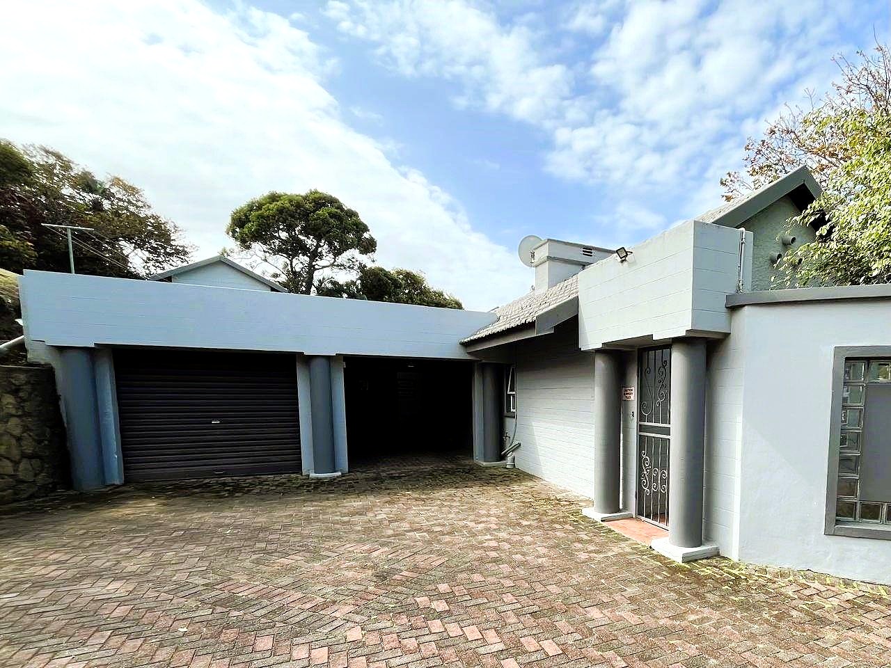 342544145 Seaside Elegance: Discover Your Dream Coastal Retreat with Breathtaking Views