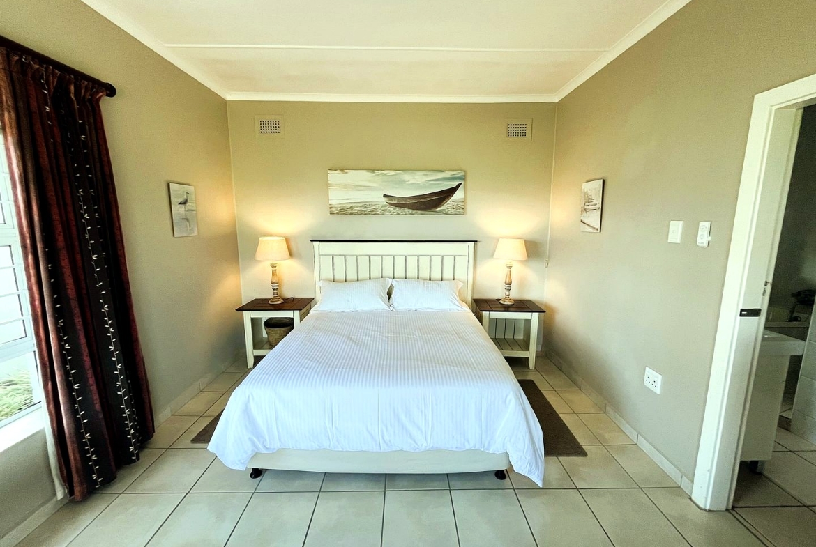 Seaside Elegance: Discover Your Dream Coastal Retreat with Breathtaking Views