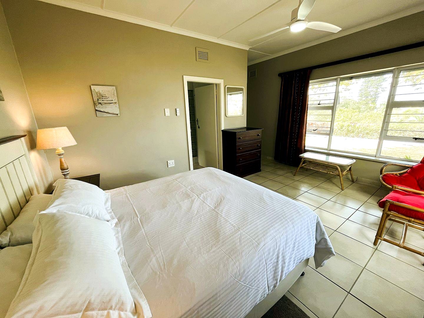 342544174 Seaside Elegance: Discover Your Dream Coastal Retreat with Breathtaking Views