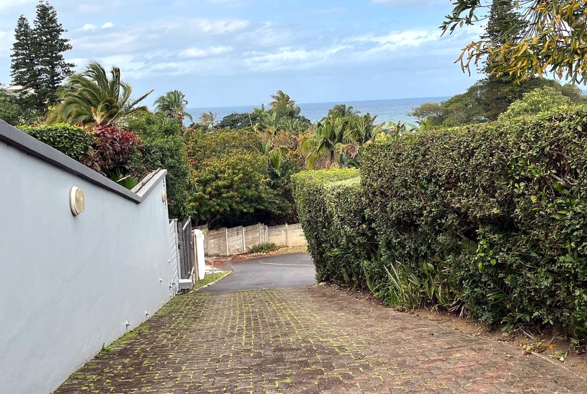 Seaside Elegance: Discover Your Dream Coastal Retreat with Breathtaking Views