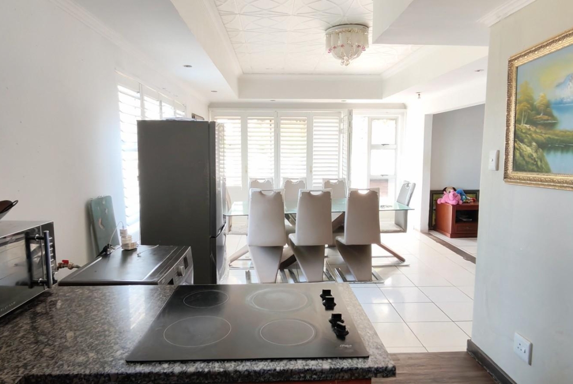 3 Bedroom Townhouse for Sale in Margate