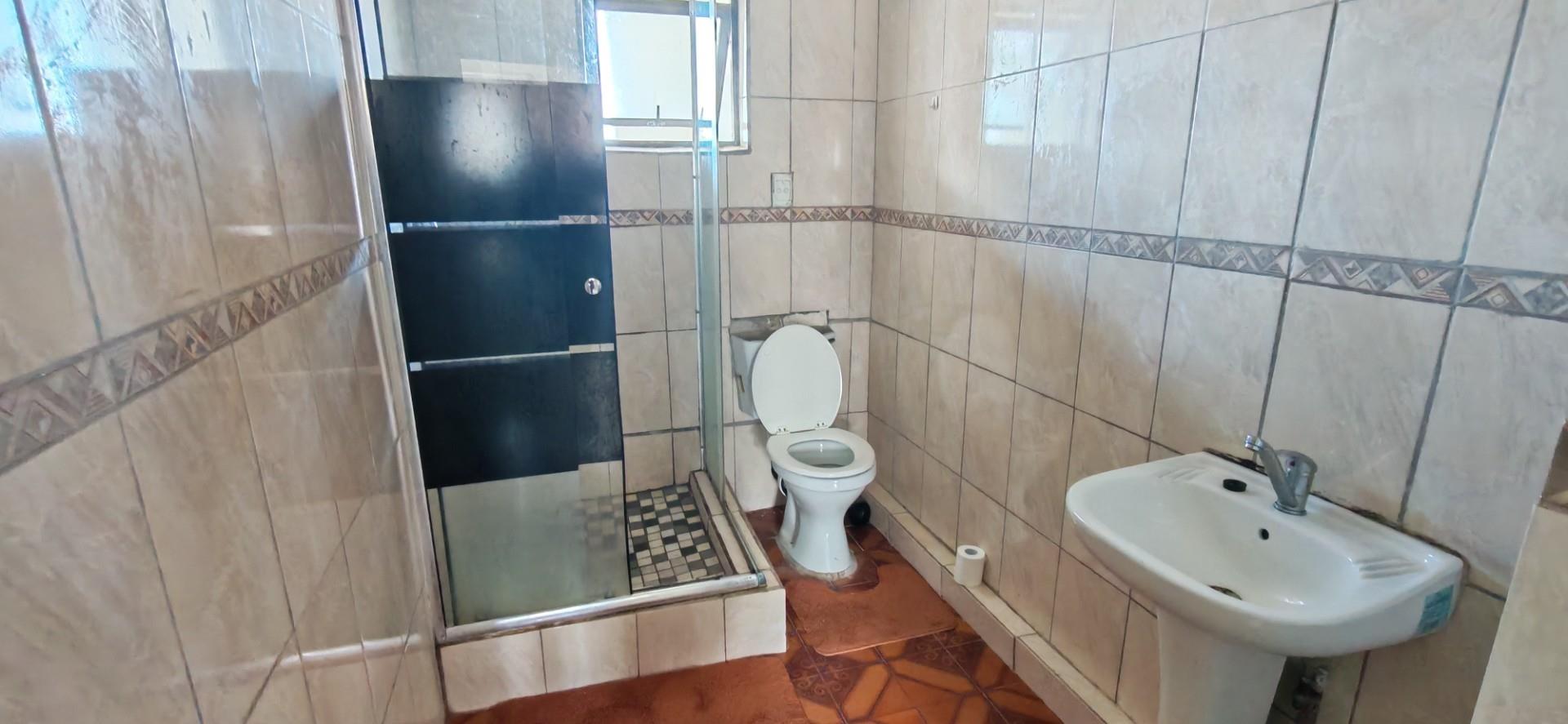385485116 3 Bedroom Townhouse for Sale in Margate