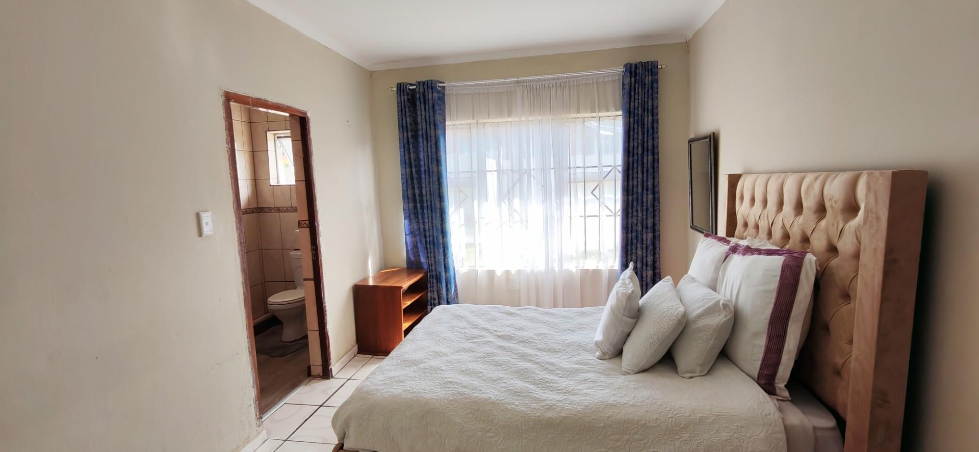 385485117 3 Bedroom Townhouse for Sale in Margate