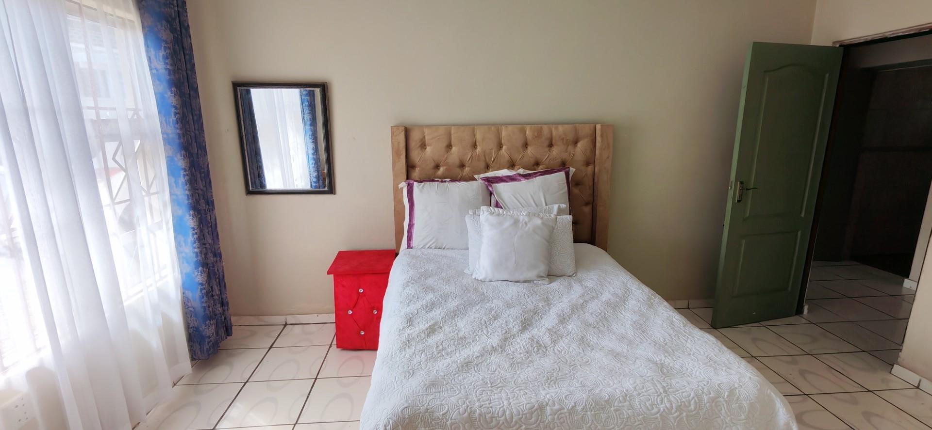 385485120 3 Bedroom Townhouse for Sale in Margate