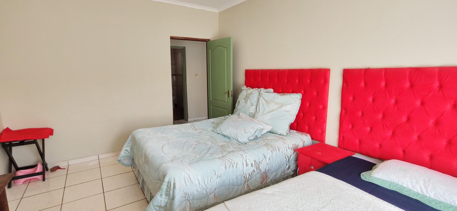 385485122 3 Bedroom Townhouse for Sale in Margate