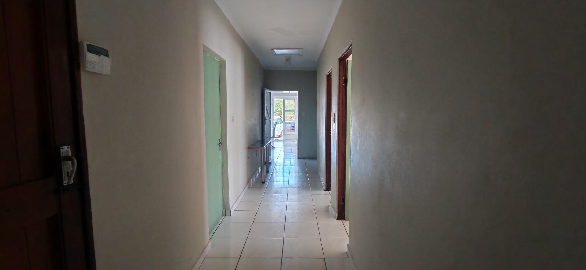 385485123 3 Bedroom Townhouse for Sale in Margate