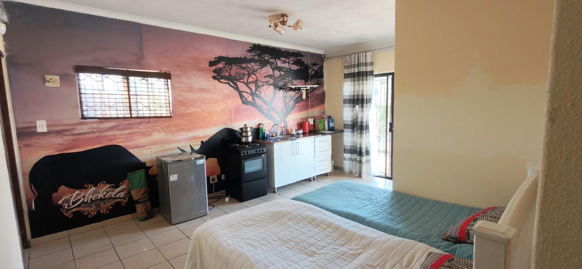 385485128 3 Bedroom Townhouse for Sale in Margate
