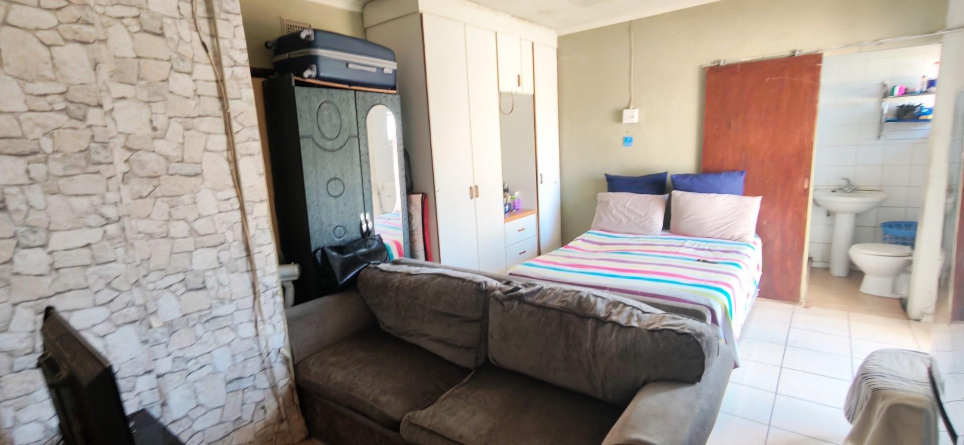385485130 3 Bedroom Townhouse for Sale in Margate