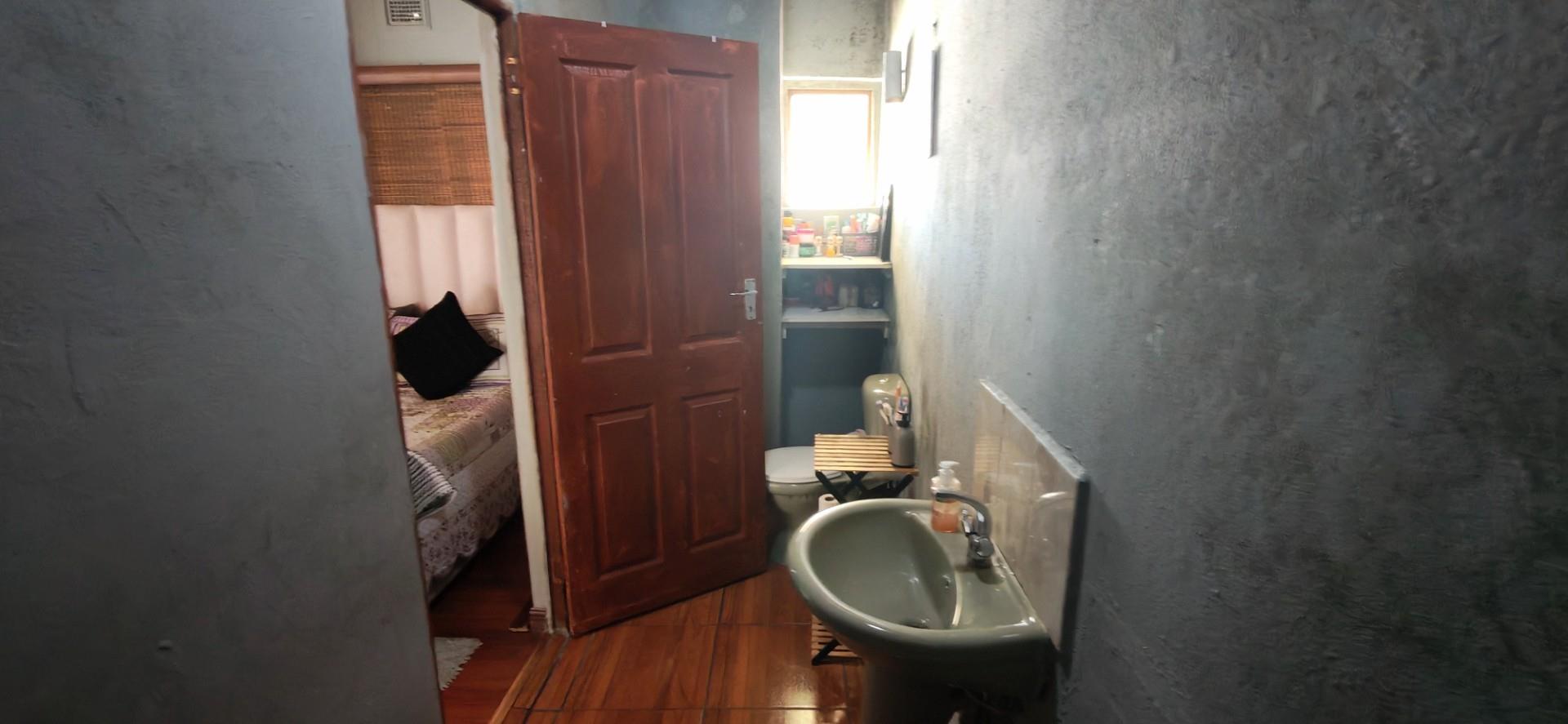 385485138 3 Bedroom Townhouse for Sale in Margate