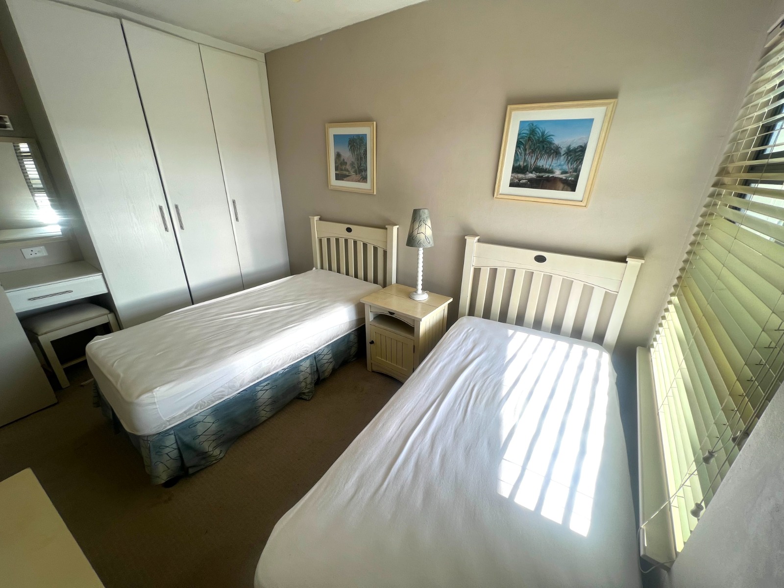 4e45736f-bce5-419a-90ba-1403de104152 Spacious, Bright and Open 4 Bedroom Apartment For Sale