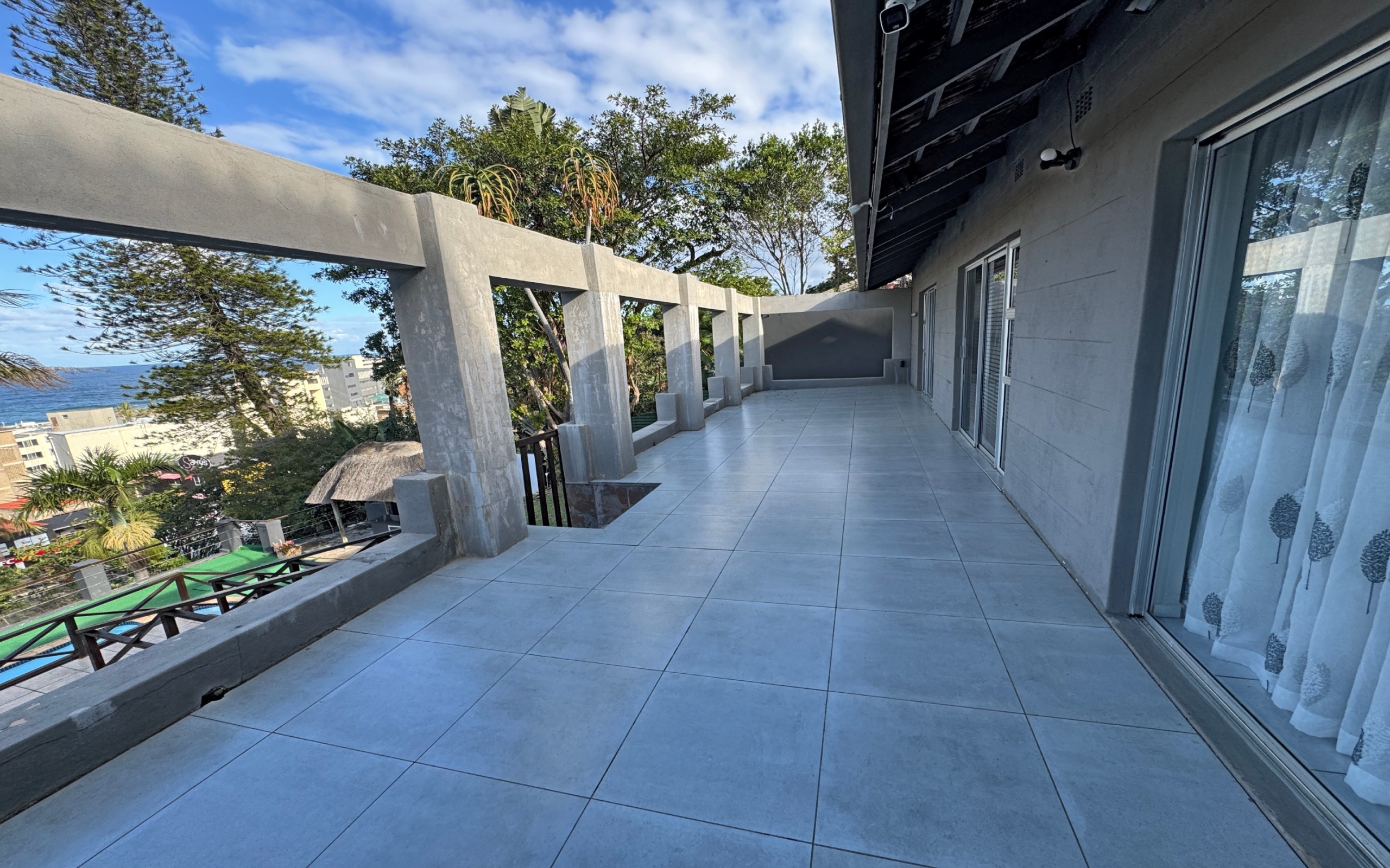 8_guest_wing_patio Grand-Scale Coastal Living with Panoramic Ocean Views – Luxury Home & Holiday Investment in Margate
