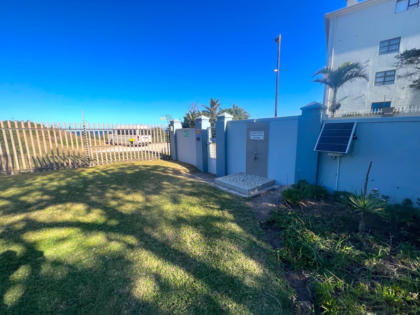8cf340f1-08e4-4d0a-aeb8-35bc1870113b Spacious, Bright and Open 4 Bedroom Apartment For Sale