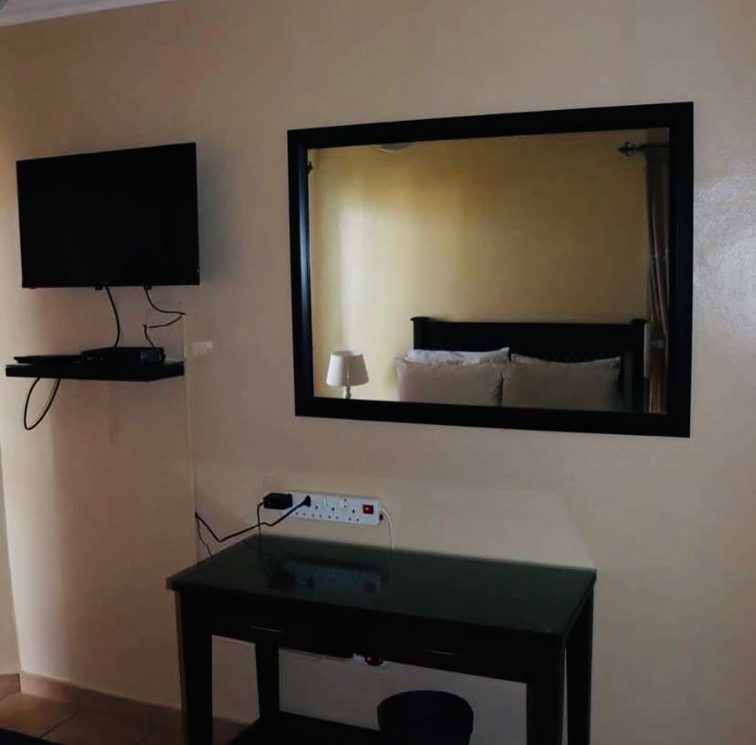 Bedroom Ocean View Holiday Apartment | Lawrence Rocks, Margate