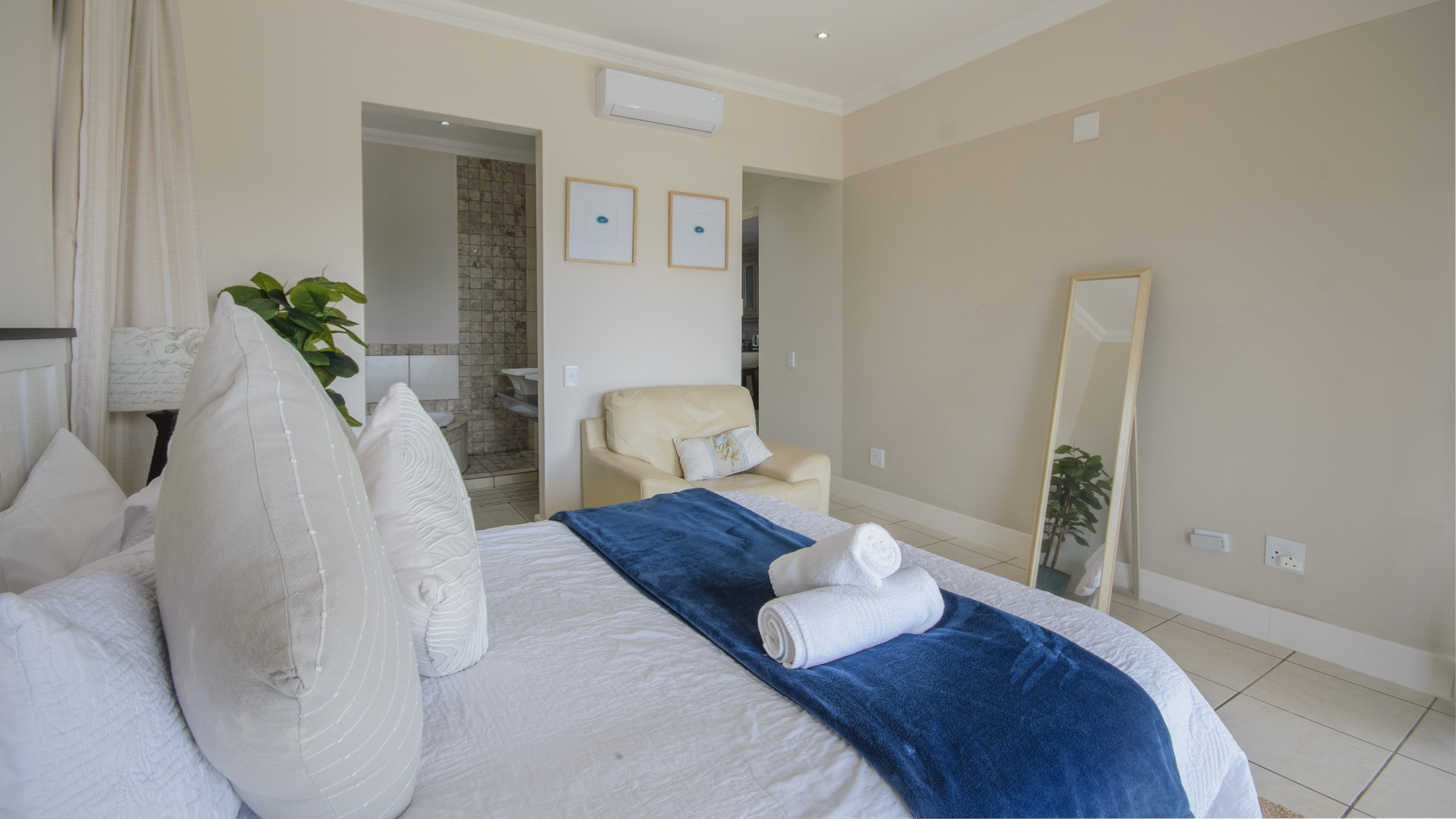 180° Sea Views | Spacious 4-Bedroom Apartment | Sole Mandate