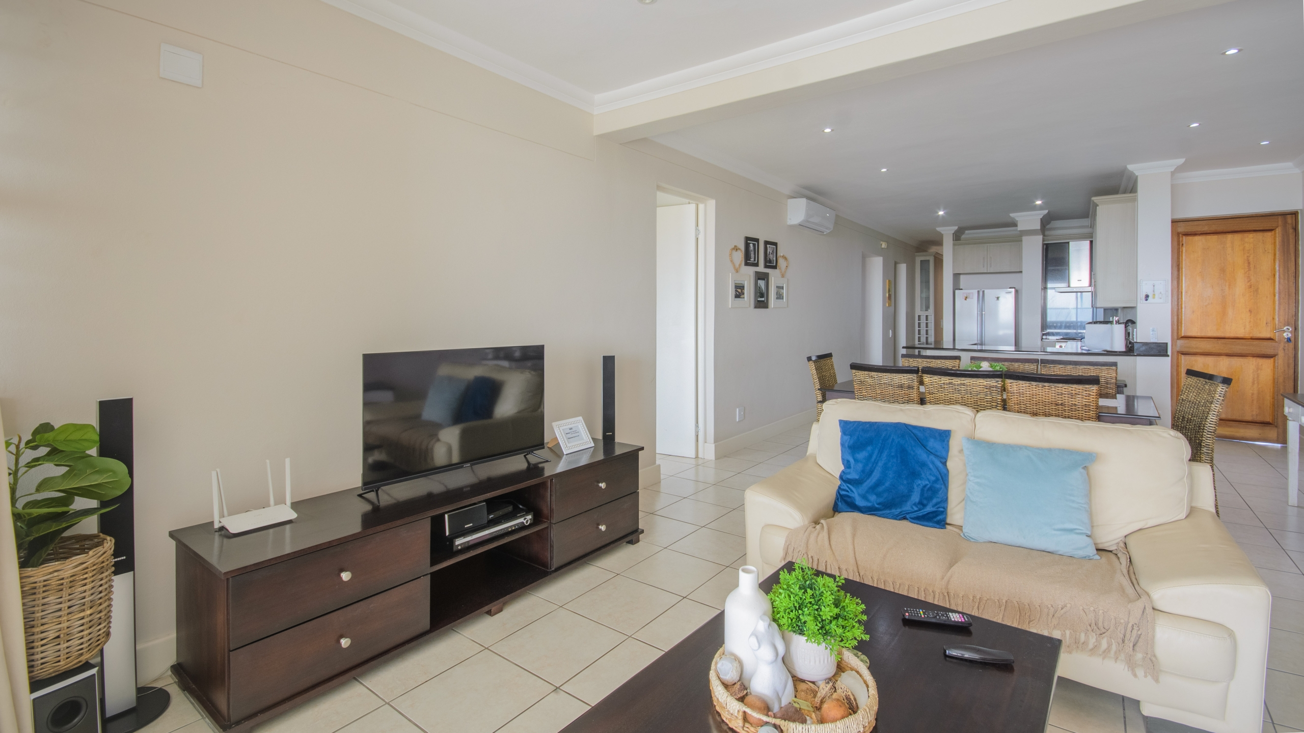 180° Sea Views | Spacious 4-Bedroom Apartment | Sole Mandate