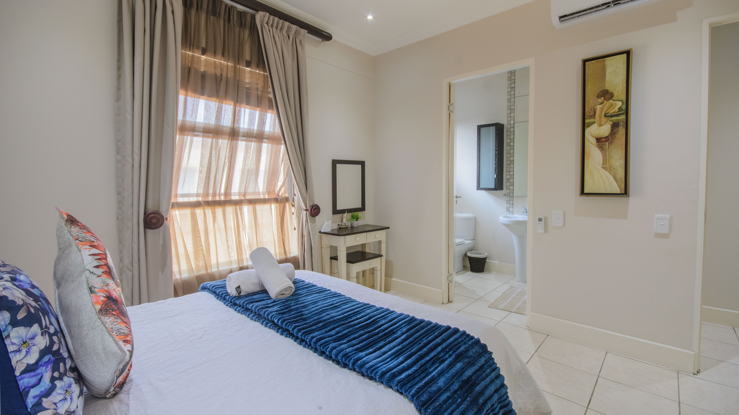 180° Sea Views | Spacious 4-Bedroom Apartment | Sole Mandate