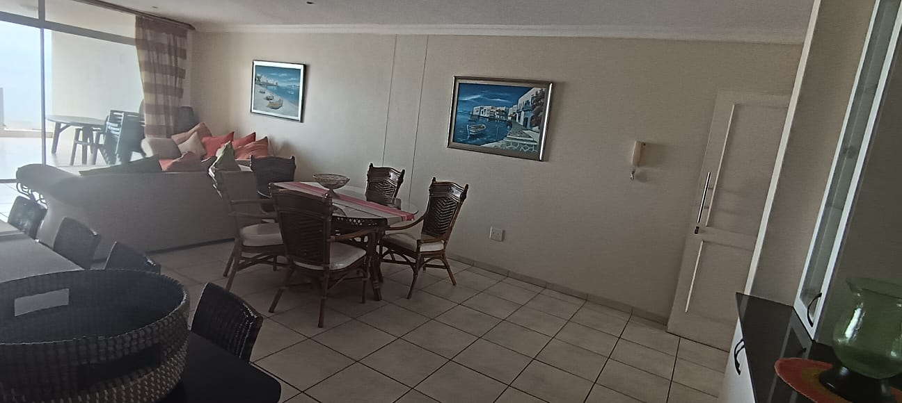Dining room2 Oceanfront Living: 3-Bedroom Apartment with Panoramic Sea Views in Margate