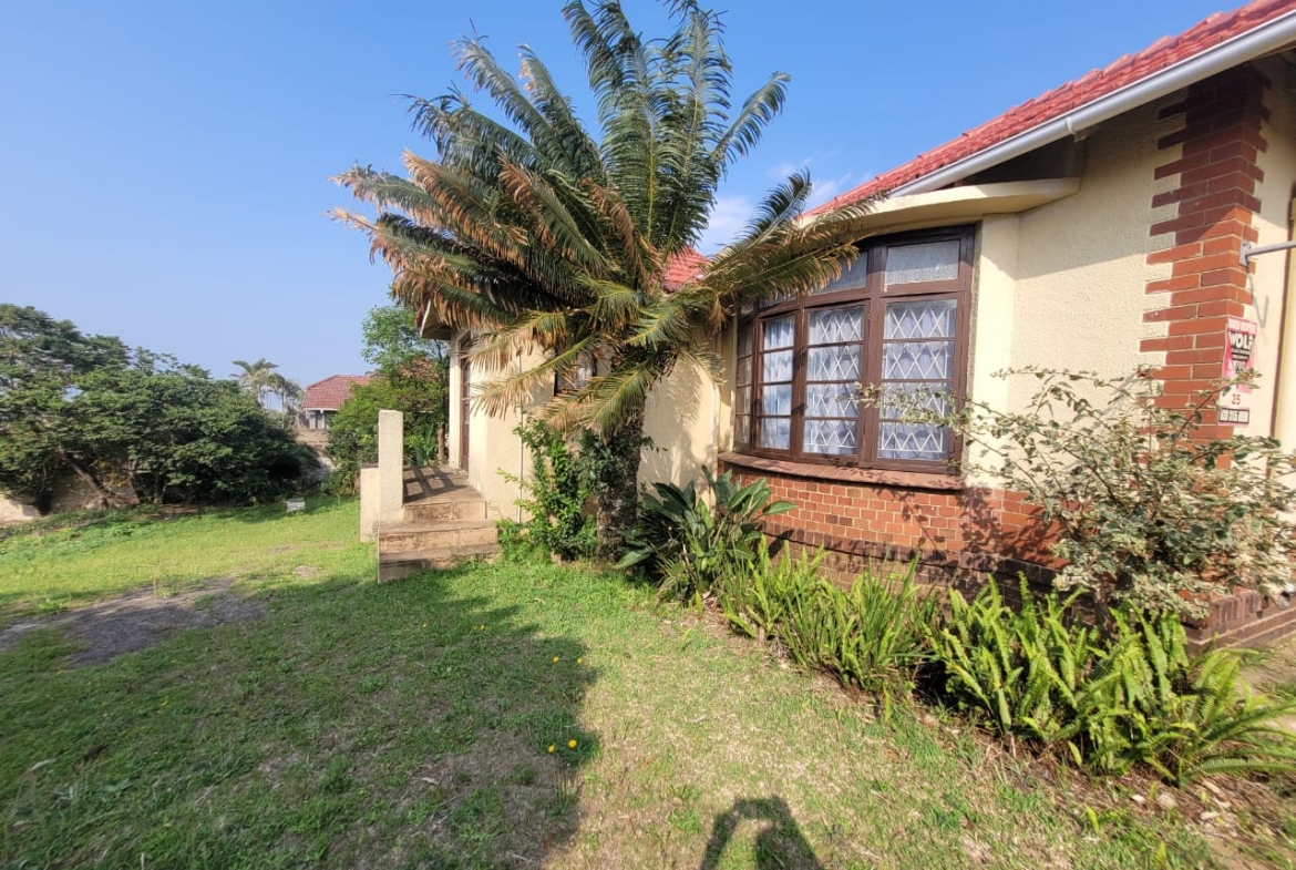 4 Bedroom, 6 Bathroom Home with a Flat