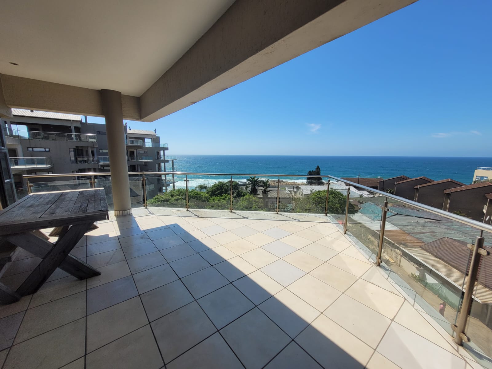 Stunning 3-Bedroom Sea View Apartment – Fully Furnished and Income-Generating Margate Kzn