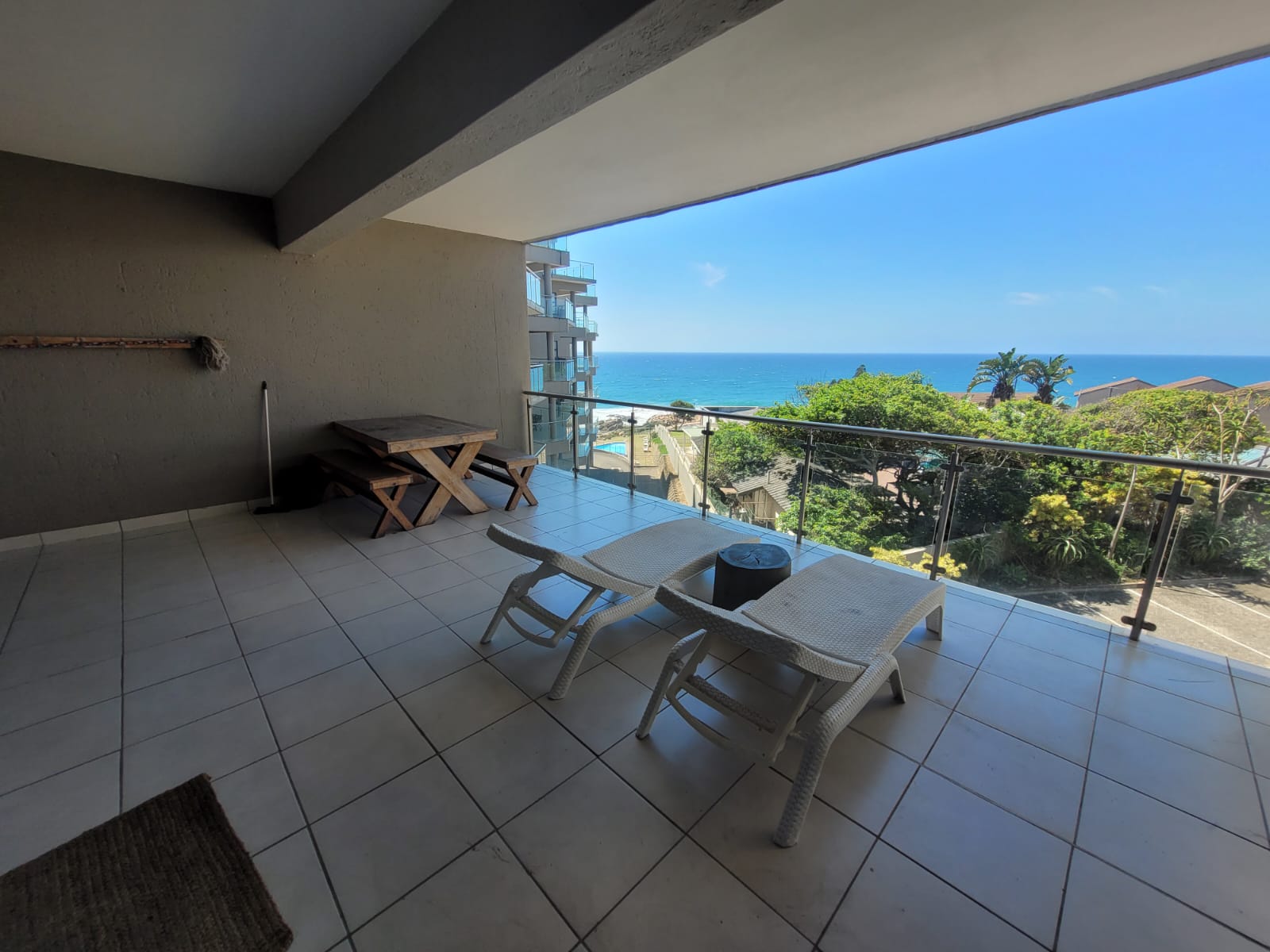 IMG-20251022-WA0018 Stunning 3-Bedroom Sea View Apartment – Fully Furnished and Income-Generating Margate Kzn