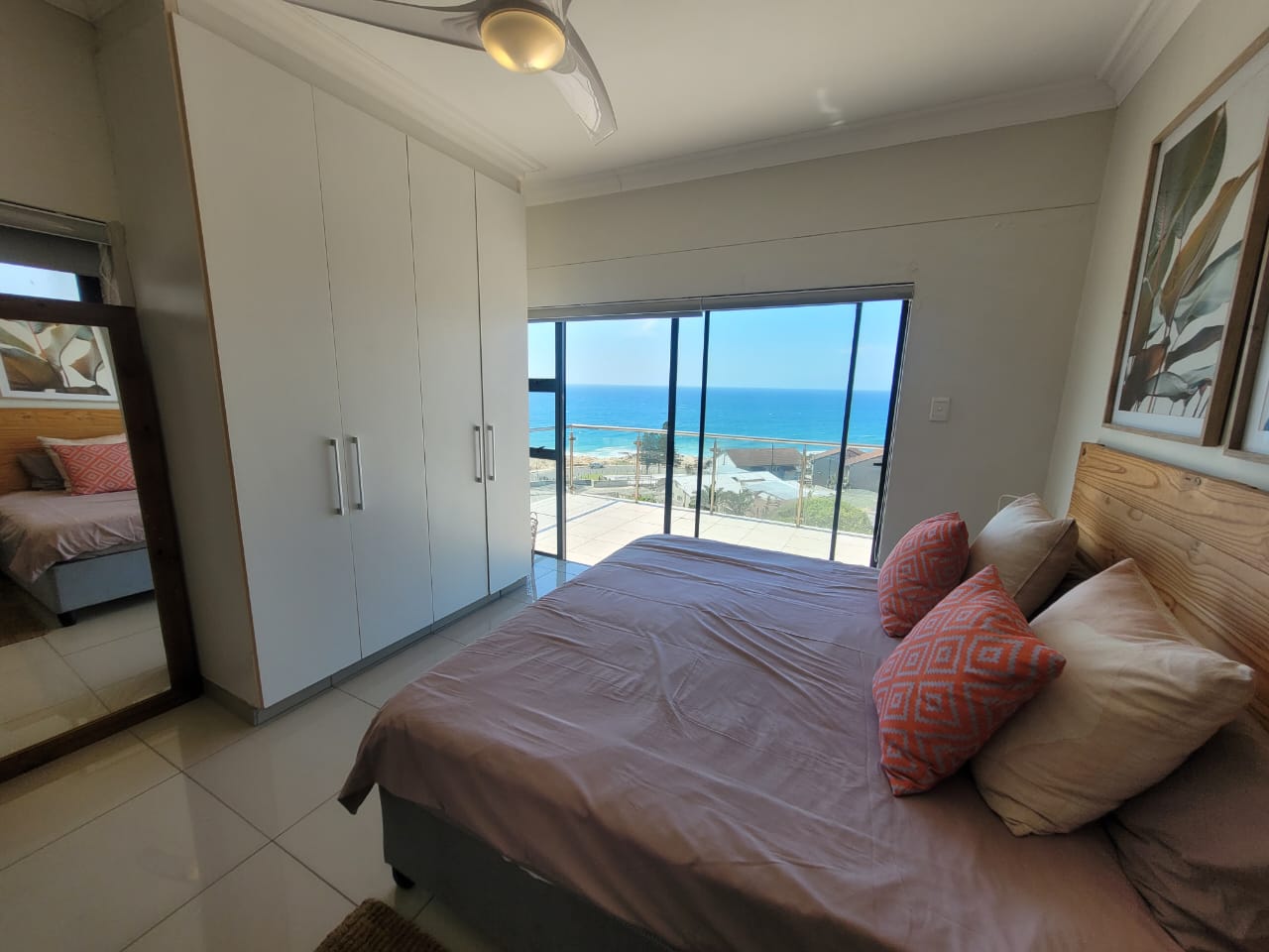 Luxurious Fully Furnished 3-Bedroom Penthouse with Panoramic 180Sea Views Margate