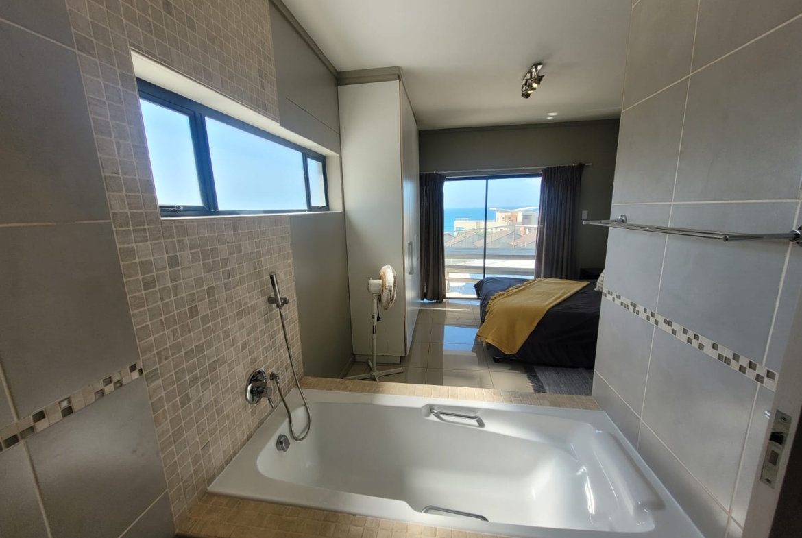 Stunning 3-Bedroom Sea View Apartment – Fully Furnished and Income-Generating Margate Kzn