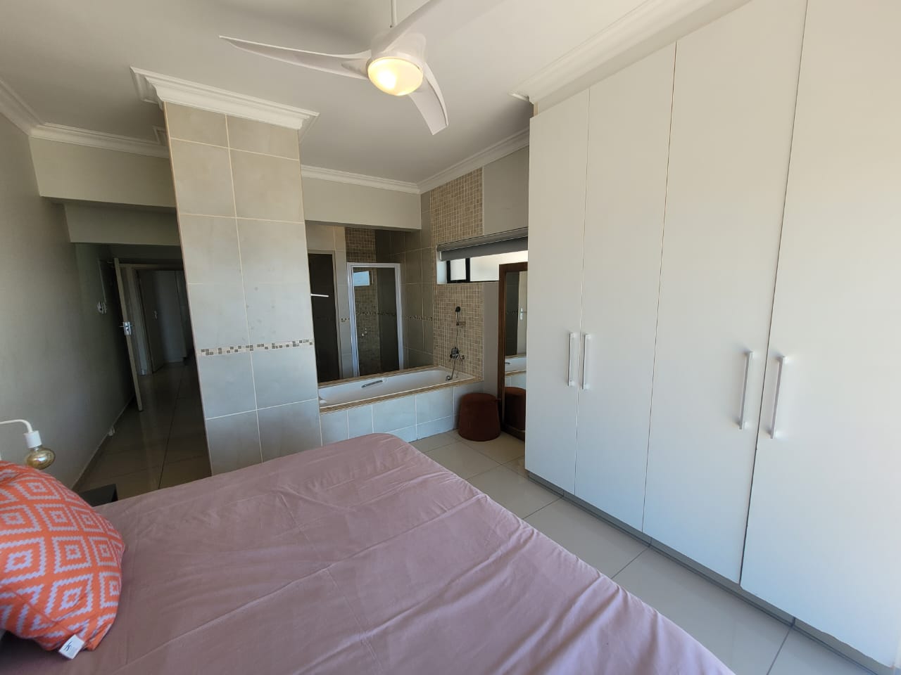 Luxurious Fully Furnished 3-Bedroom Penthouse with Panoramic 180Sea Views Margate