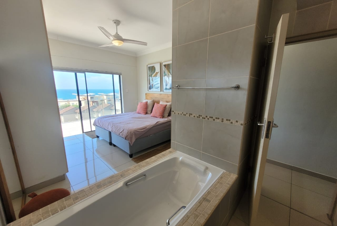 Luxurious Fully Furnished 3-Bedroom Penthouse with Panoramic 180Sea Views Margate