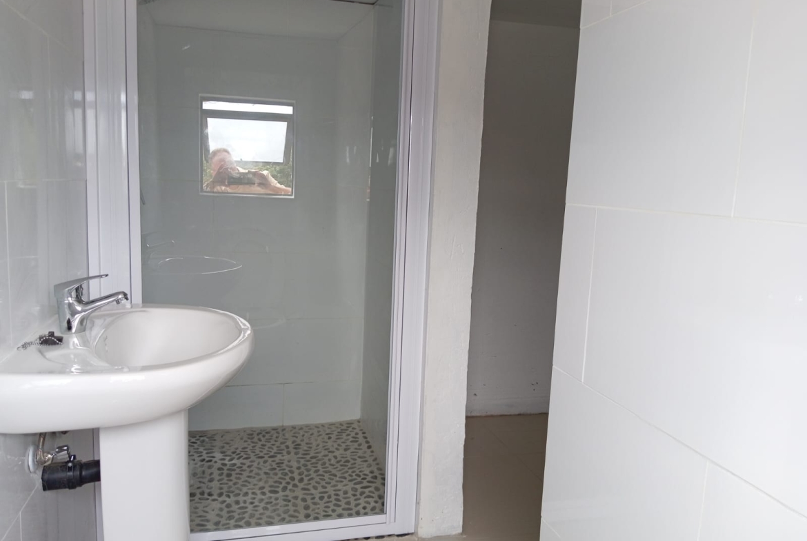 Modern 5-Bedroom Home in Tranquil Palm Kloof – Brand New & Move-In Ready