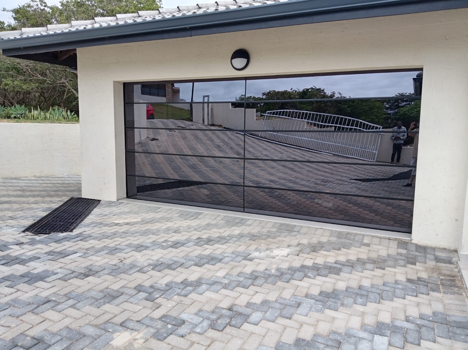 IMG-20251118-WA0135 Modern 5-Bedroom Home in Tranquil Palm Kloof – Brand New & Move-In Ready