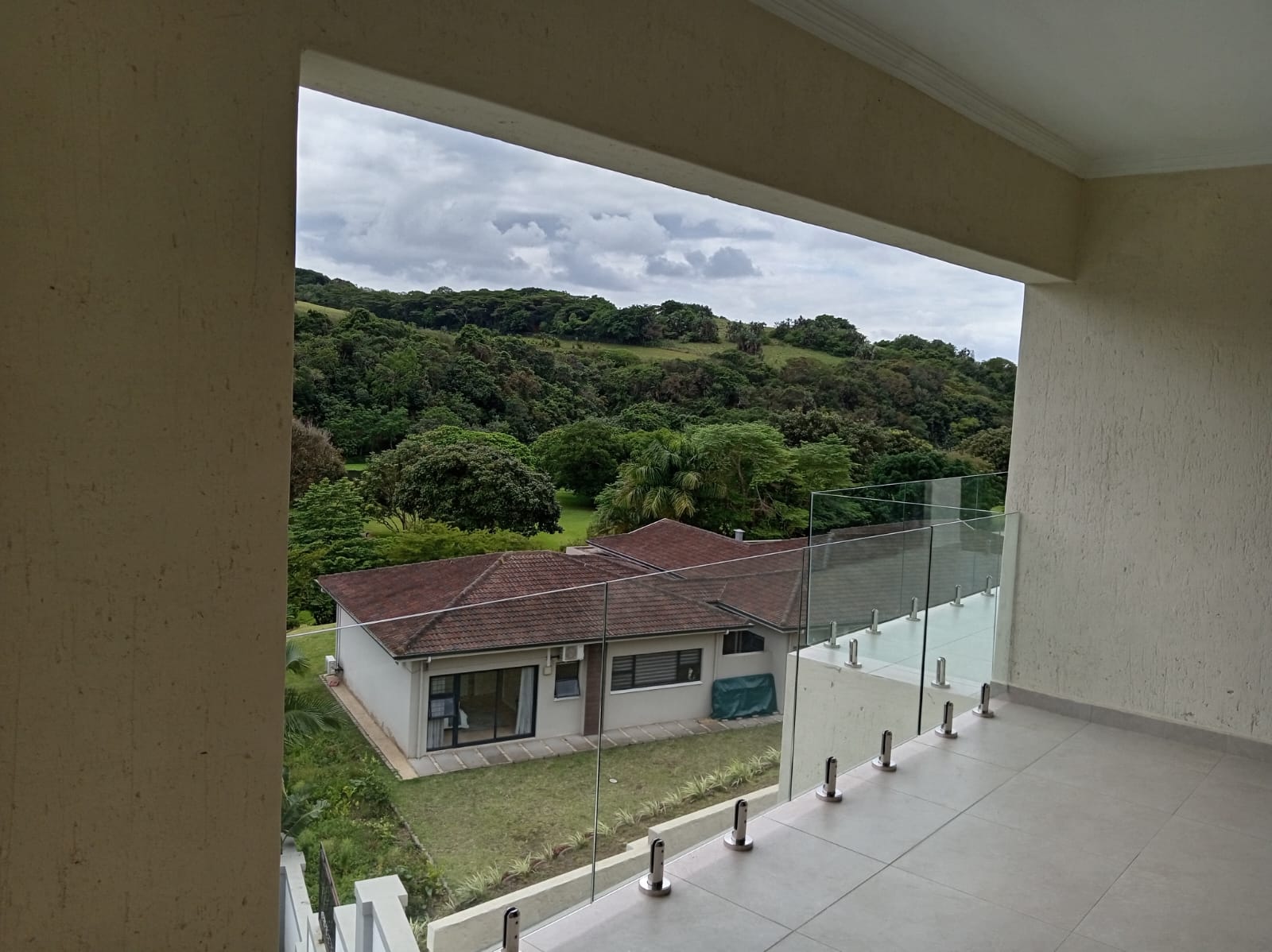 IMG-20251118-WA0137 Modern 5-Bedroom Home in Tranquil Palm Kloof – Brand New & Move-In Ready