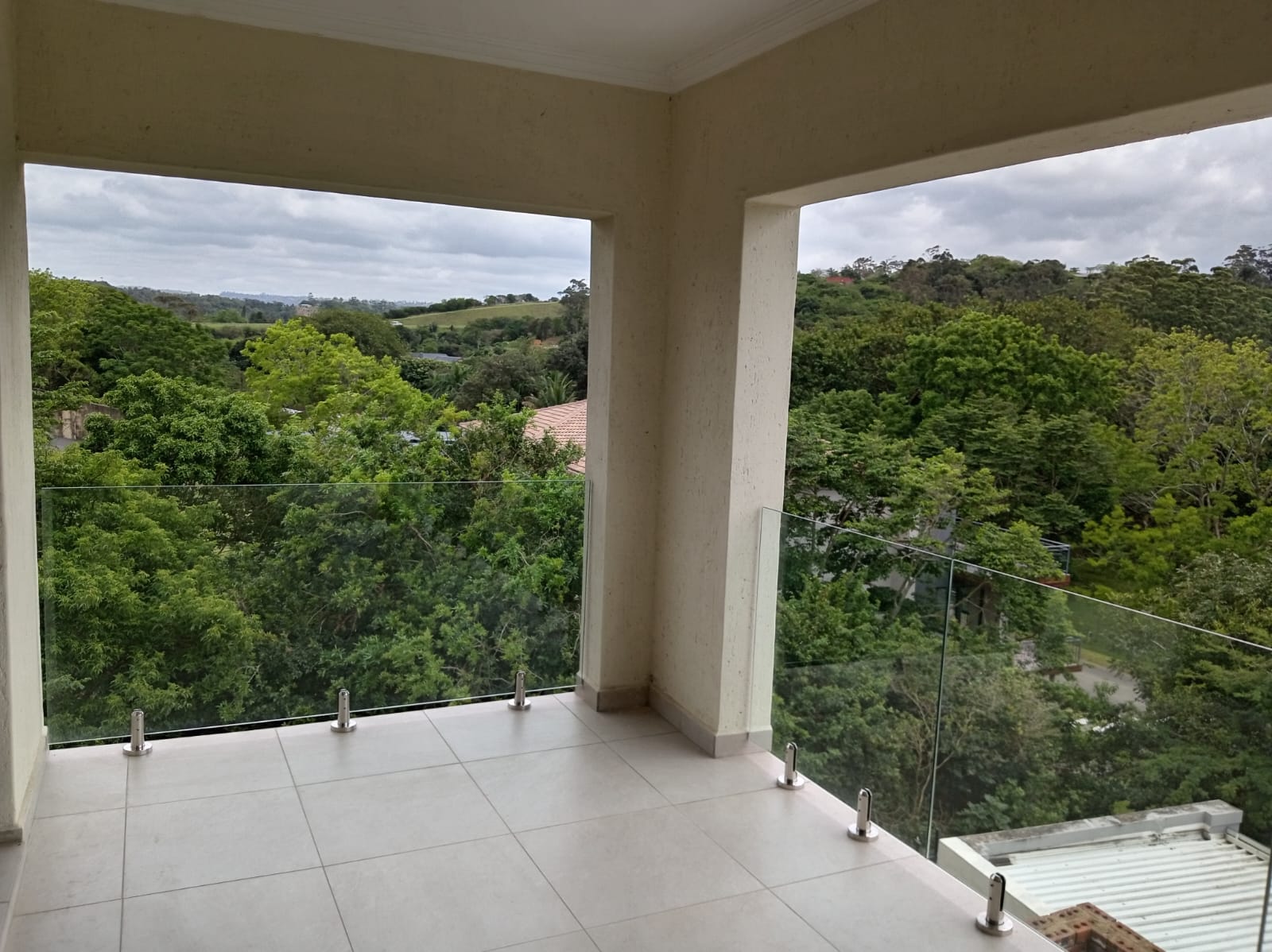 IMG-20251118-WA0139 Modern 5-Bedroom Home in Tranquil Palm Kloof – Brand New & Move-In Ready