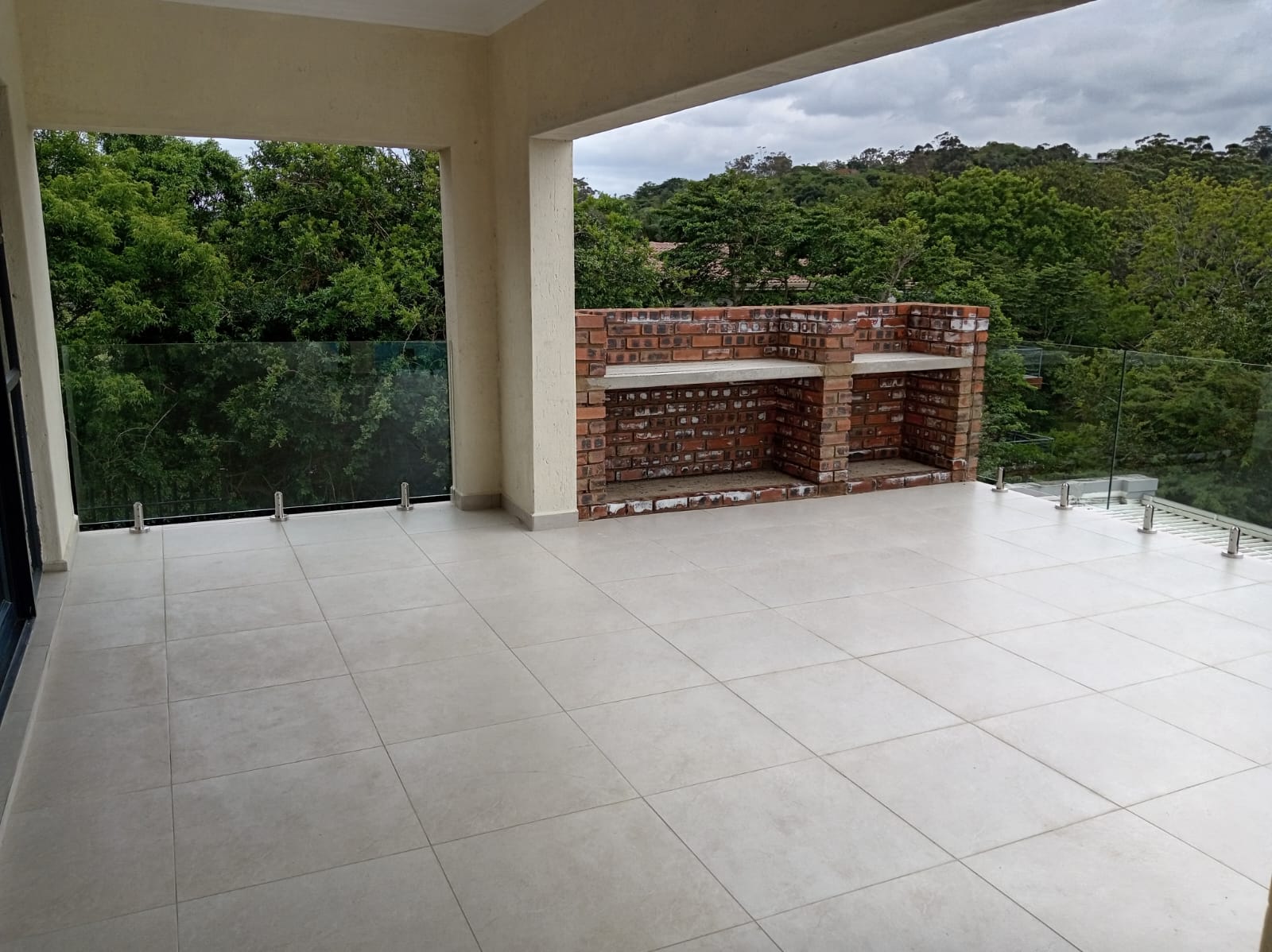 IMG-20251118-WA0143 Modern 5-Bedroom Home in Tranquil Palm Kloof – Brand New & Move-In Ready