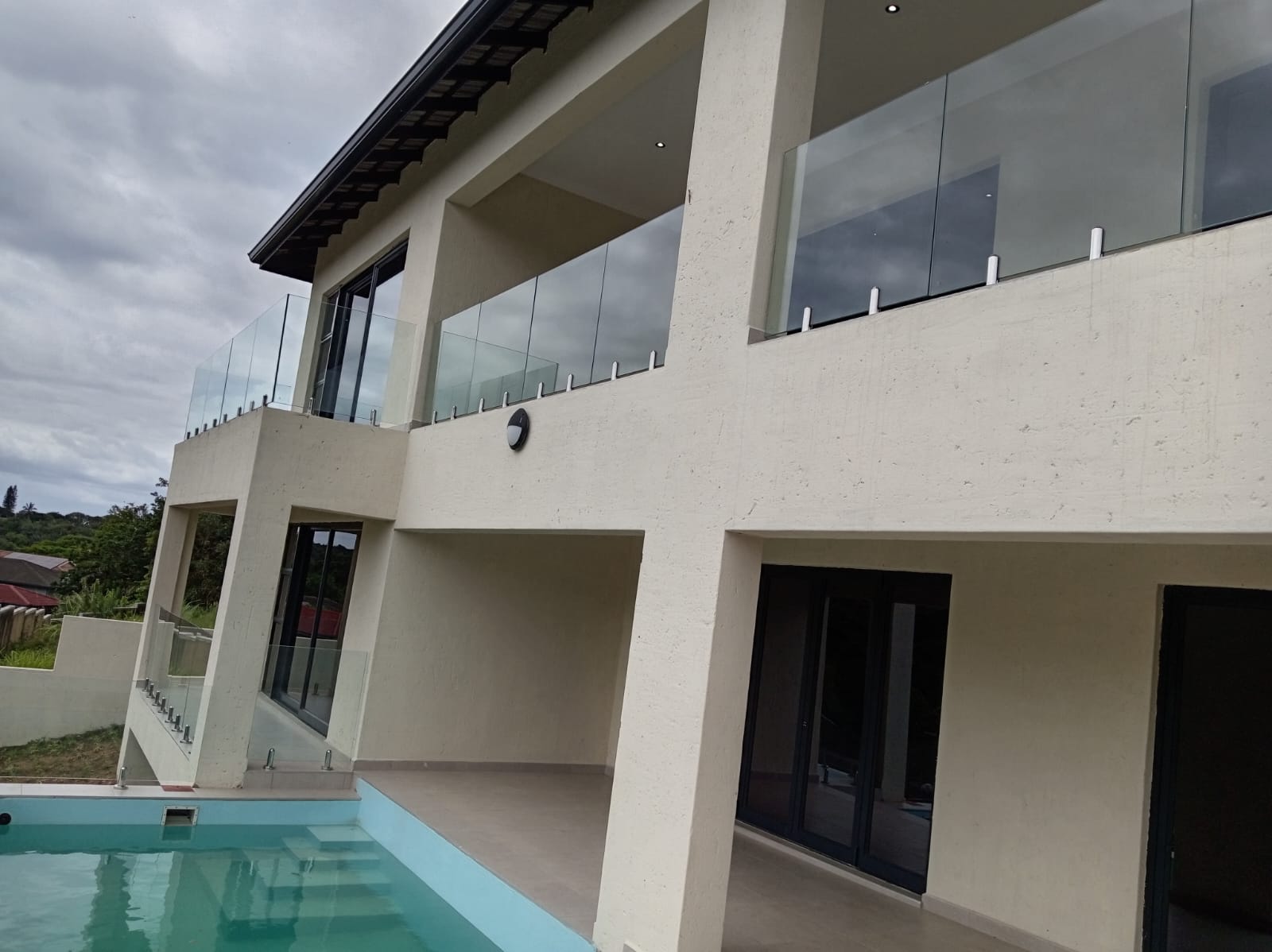 IMG-20251118-WA0144 Modern 5-Bedroom Home in Tranquil Palm Kloof – Brand New & Move-In Ready