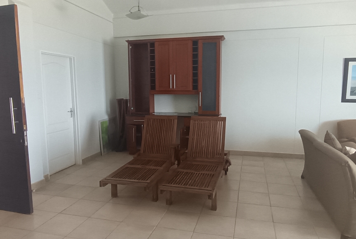 Ultra-Luxury Top-Floor Penthouse | Panoramic Indian Ocean Views