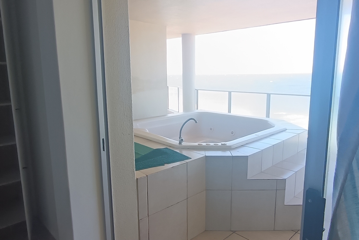 Ultra-Luxury Top-Floor Penthouse | Panoramic Indian Ocean Views